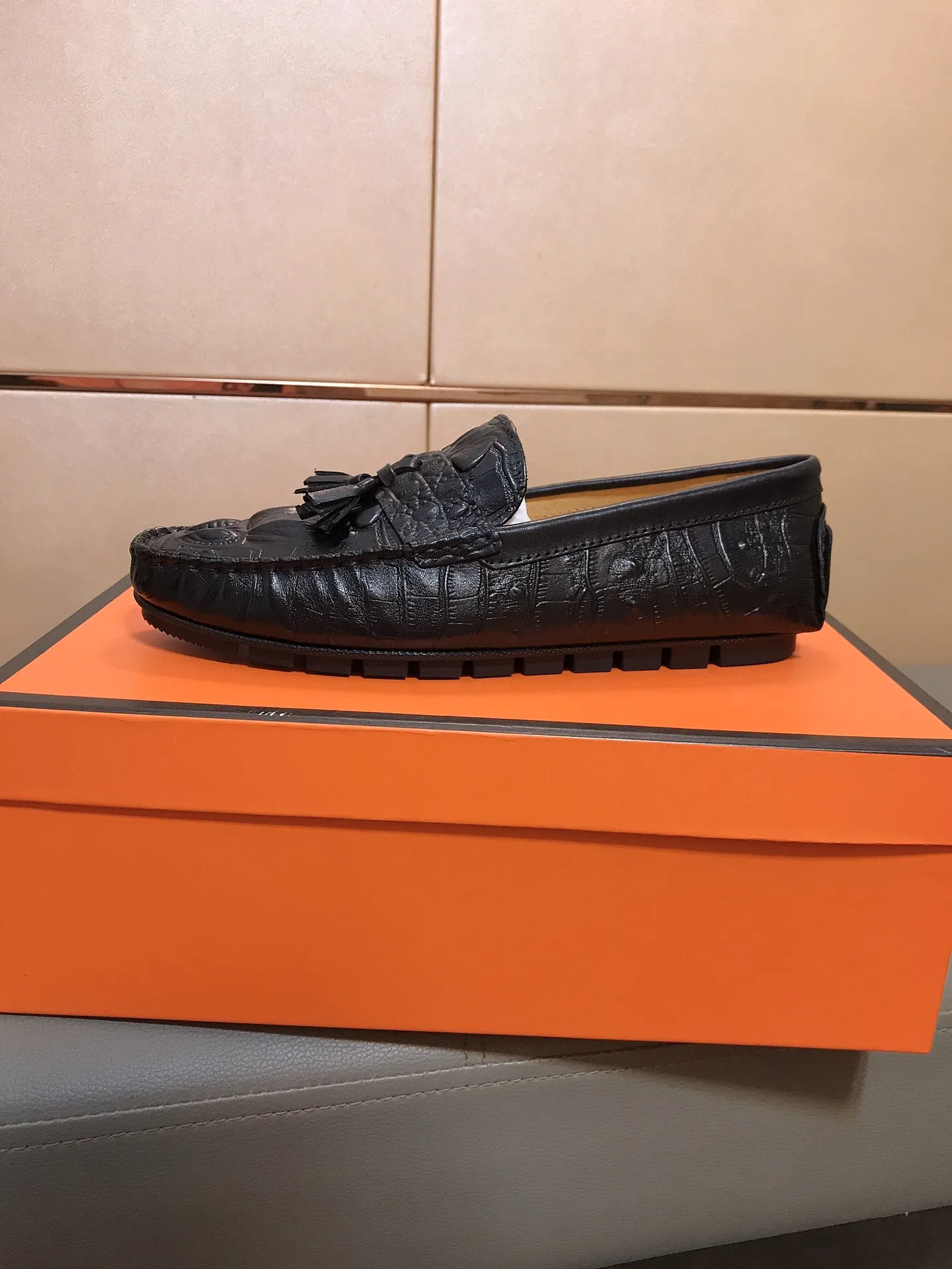 Factory price 360 ​​🆘The must-have "LV Louis Vuitton" for fashionable men ~ new beanie shoes. Latest•hot style. The upper is made of imported cowhide embossed ➕ pigskin and lining, with fine workmanship. Personalized, fashionable and soft rubber wear-resistant and non-slip outsole, light and comfortable on the feet, real photo shoot🎬The real thing looks better, size 38-44
